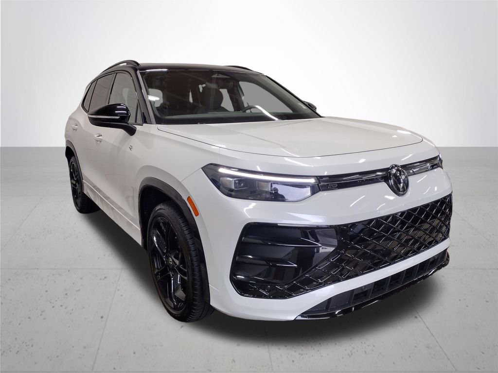 New 2025 Volkswagen Tiguan SE R-Line image 4