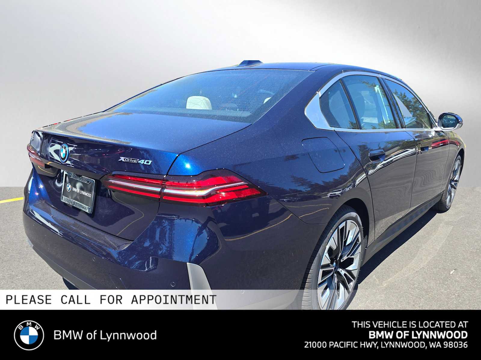 New 2026 BMW i5 eDrive40 w/ Premium Package AWD/4WD image 3