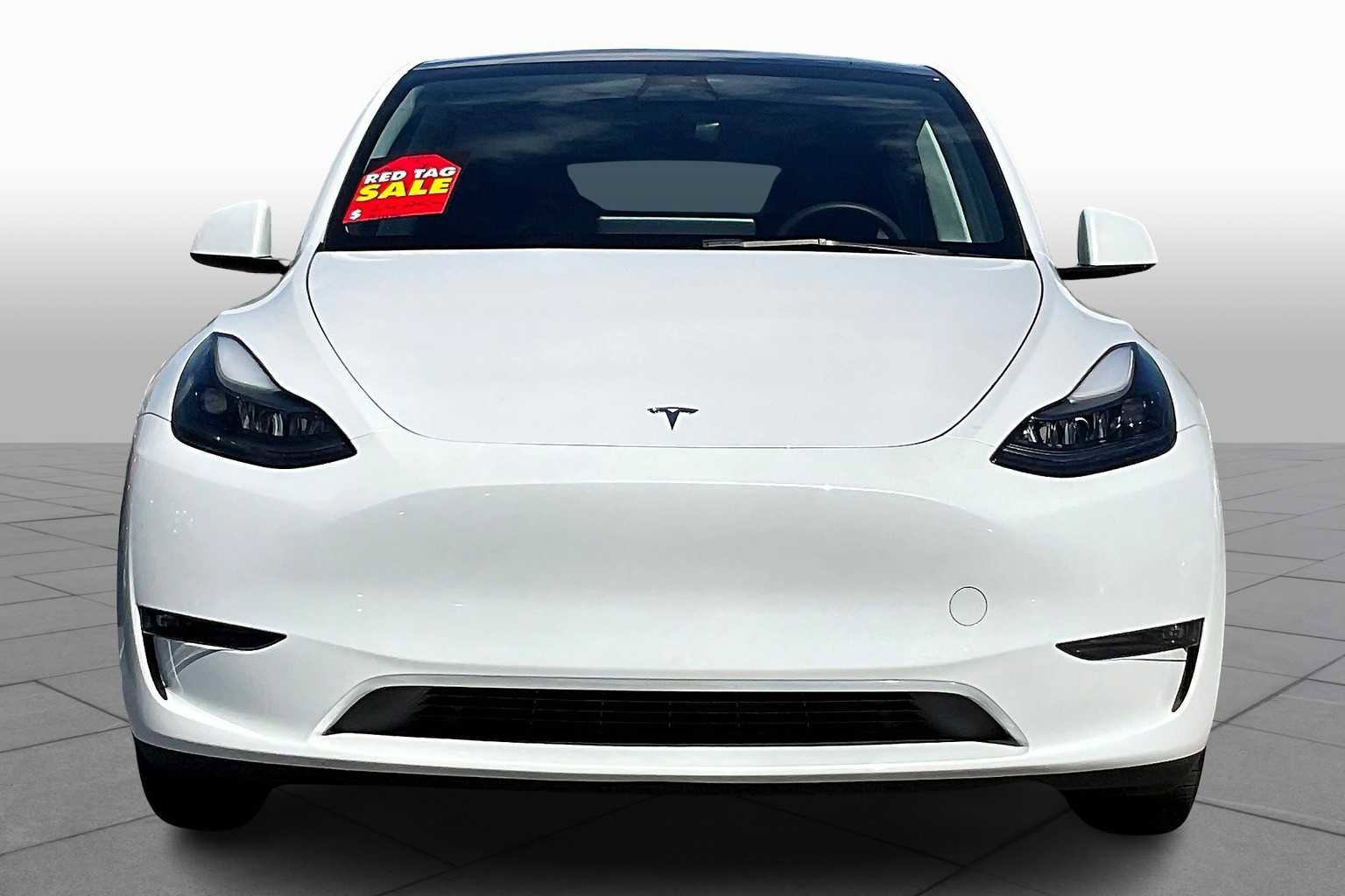 Used 2023 Tesla Model Y AWD image 3
