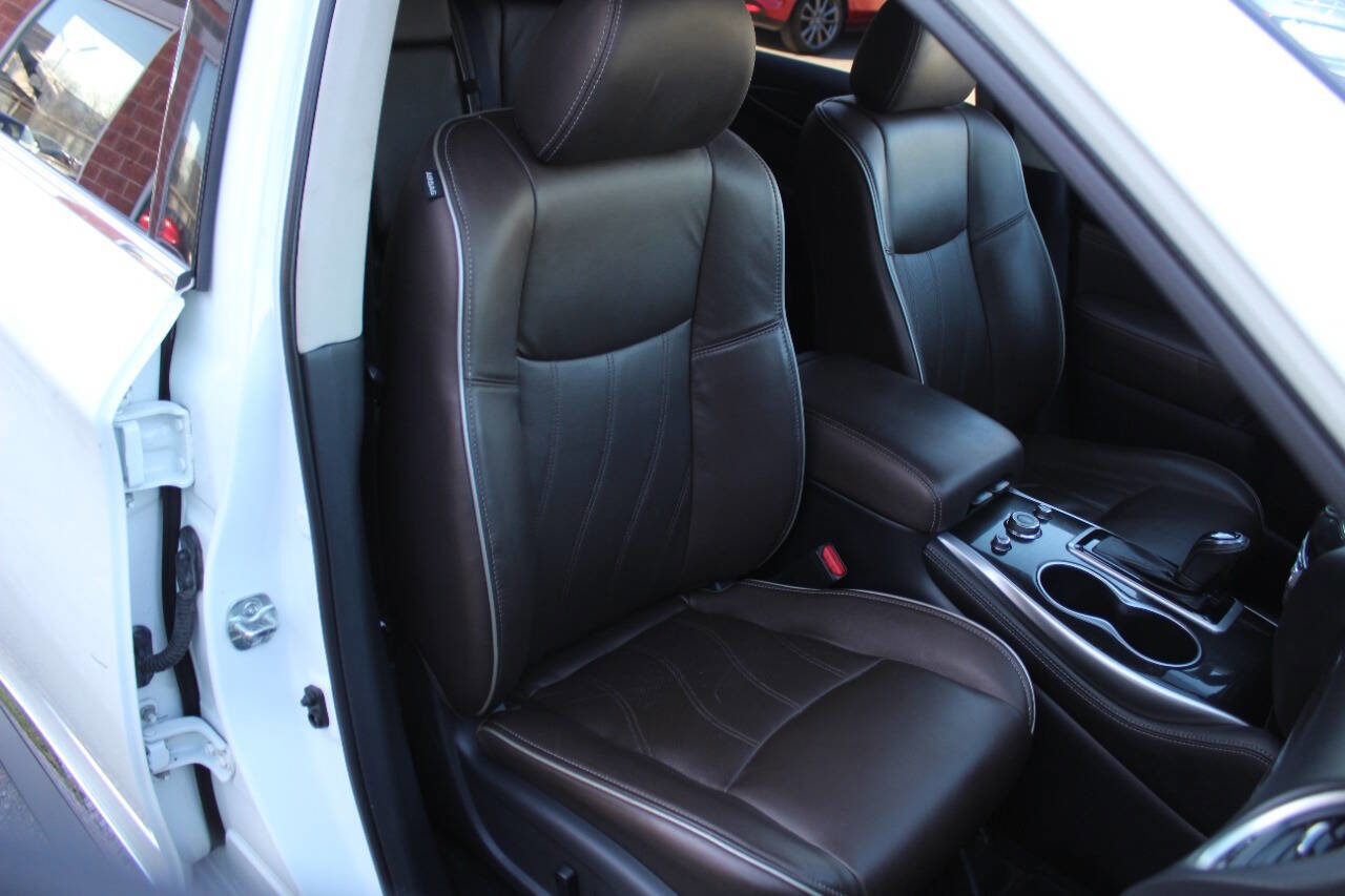 Used 2020 INFINITI QX60 Luxe w/ Essential Package image 11