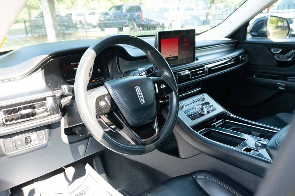 Used 2021 Lincoln Aviator 2WD w/ Elements Package image 16