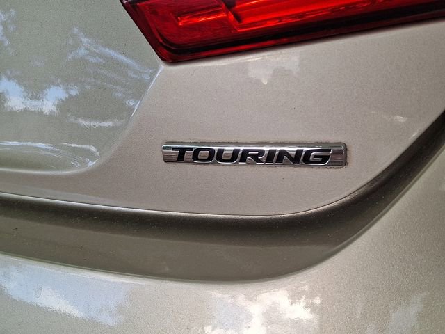 Used 2018 Honda Accord Touring image 9