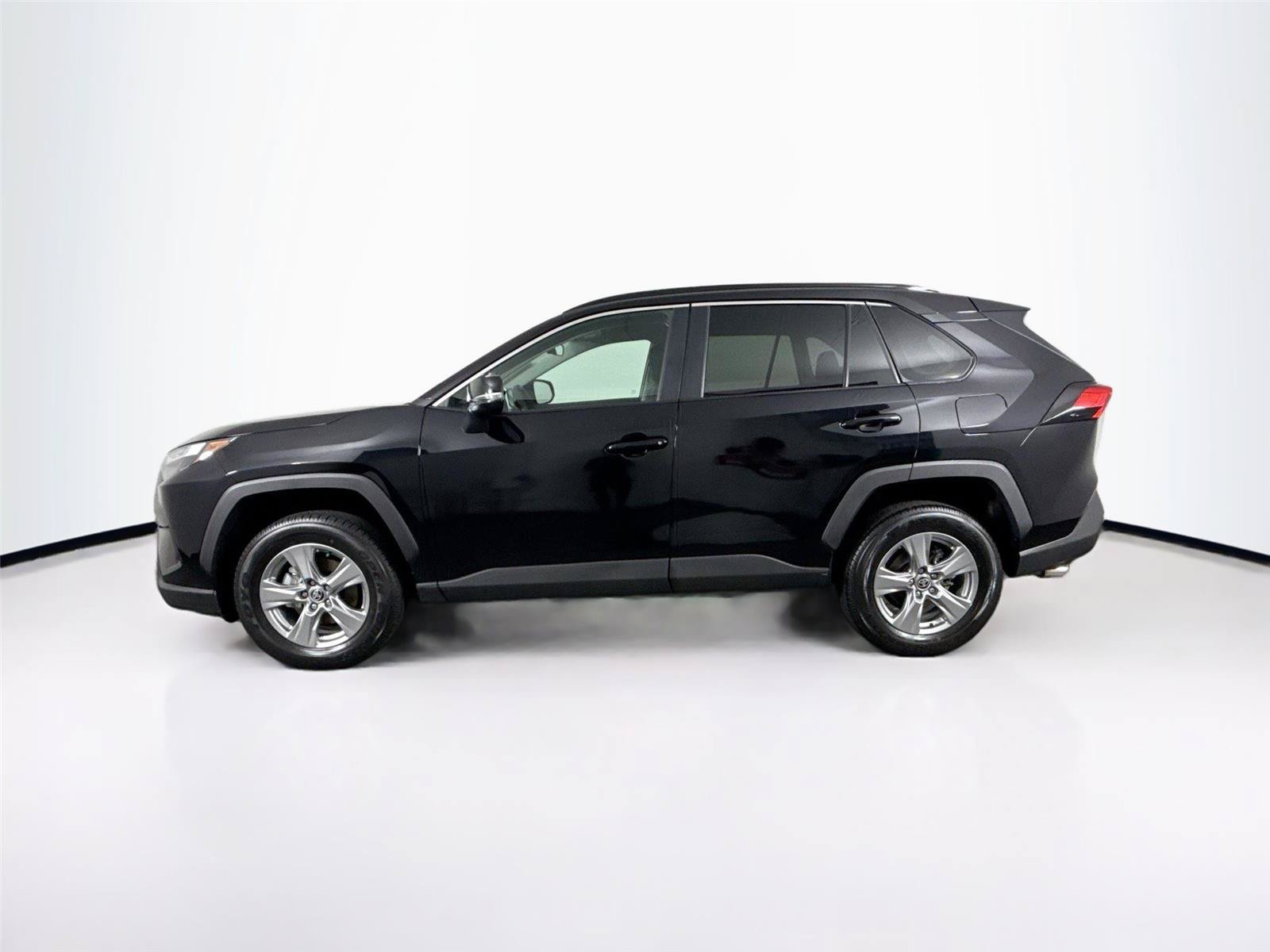 Certified 2025 Toyota RAV4 XLE AWD/4WD image 13