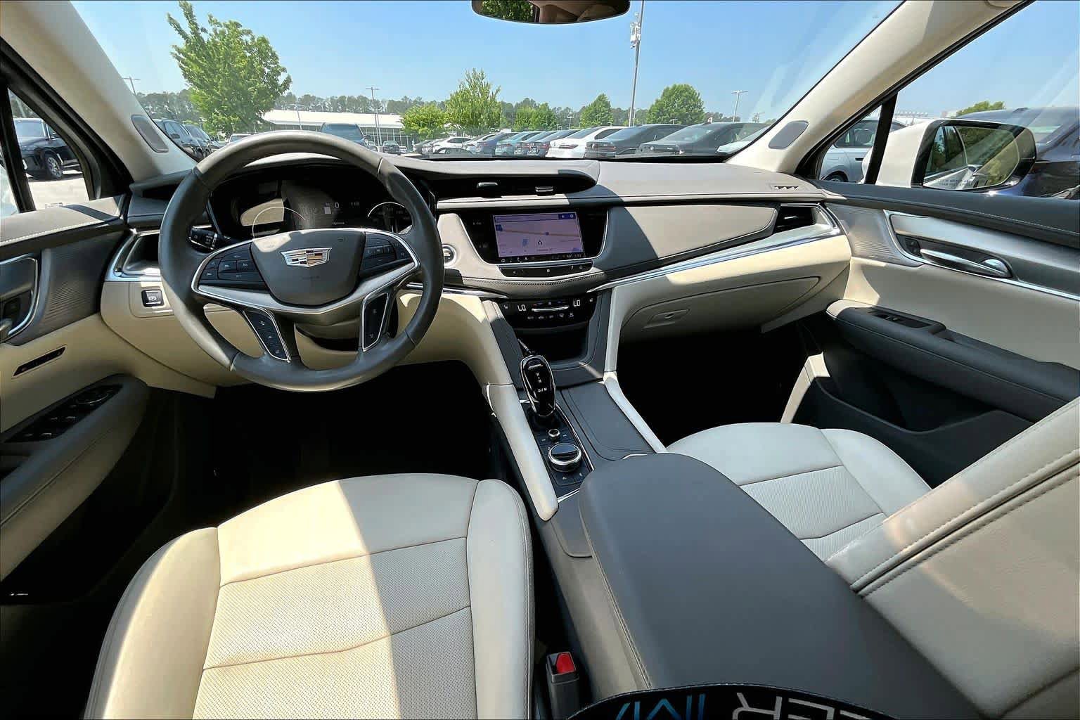 Used 2021 Cadillac XT5 Premium Luxury AWD/4WD image 15