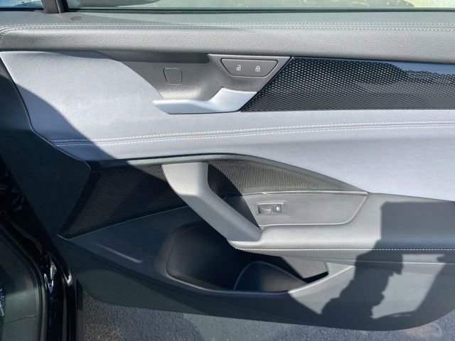 New 2025 Volkswagen Tiguan SE image 47