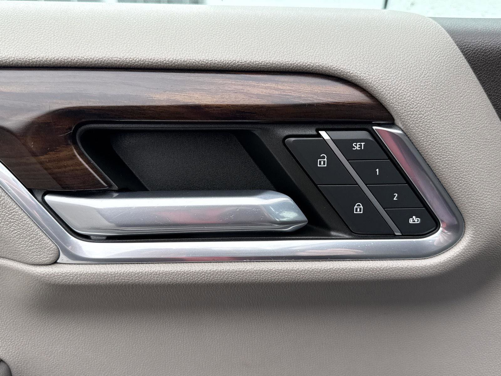 Used 2022 GMC Sierra 1500 SLT w/ SLT Premium Plus Package image 18