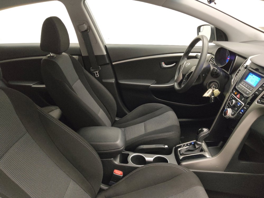 Used 2017 Hyundai Elantra GT image 21