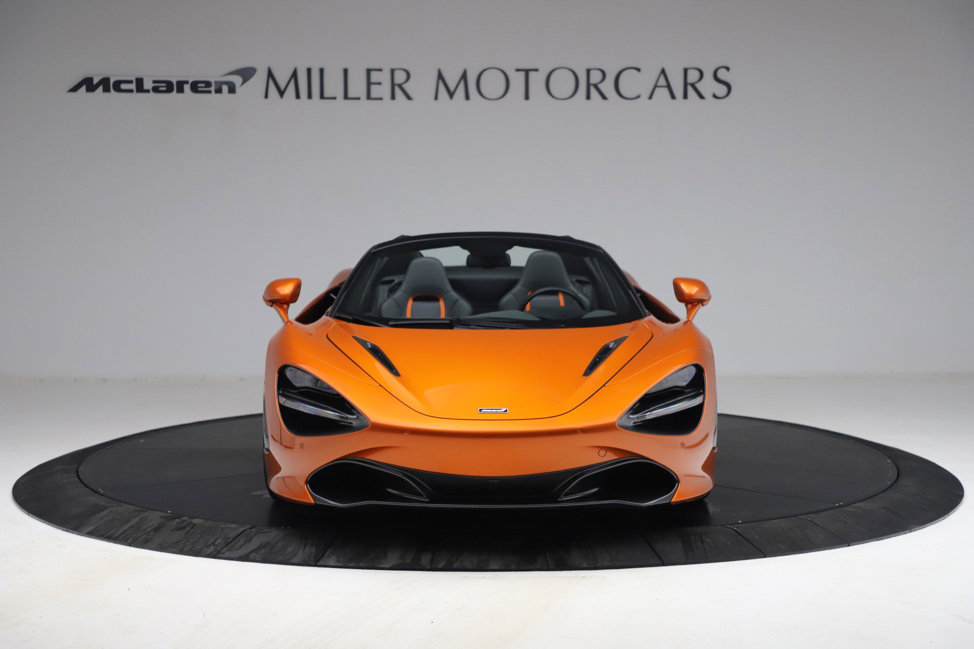 Used 2020 McLaren 720S Spider image 12