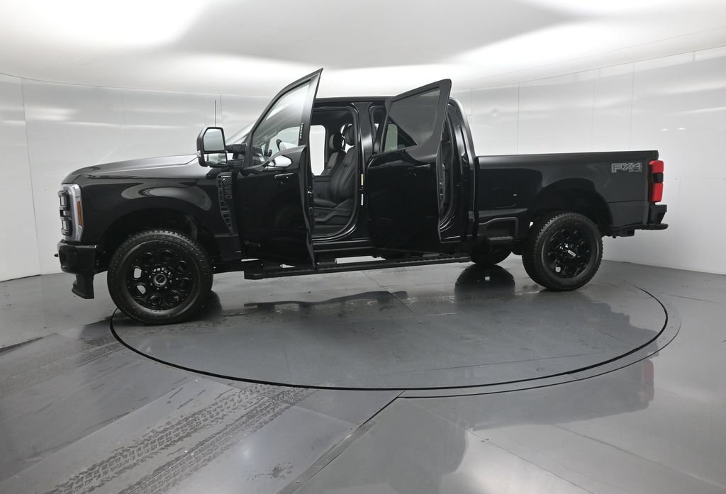 New 2026 Ford F250 Lariat w/ Black Appearance Package AWD/4WD image 35
