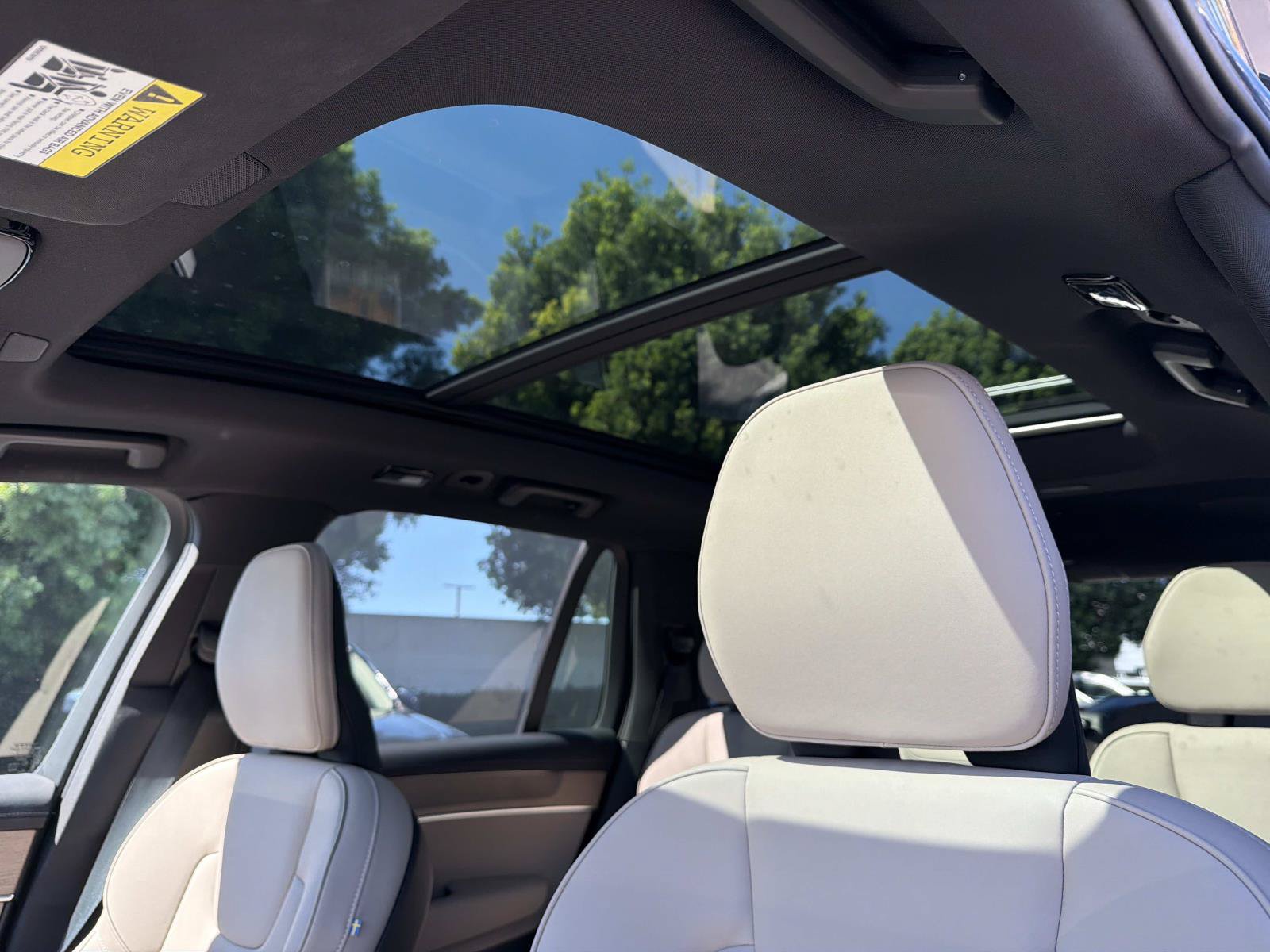 Certified 2026 Volvo XC90 B6 Plus AWD/4WD image 35