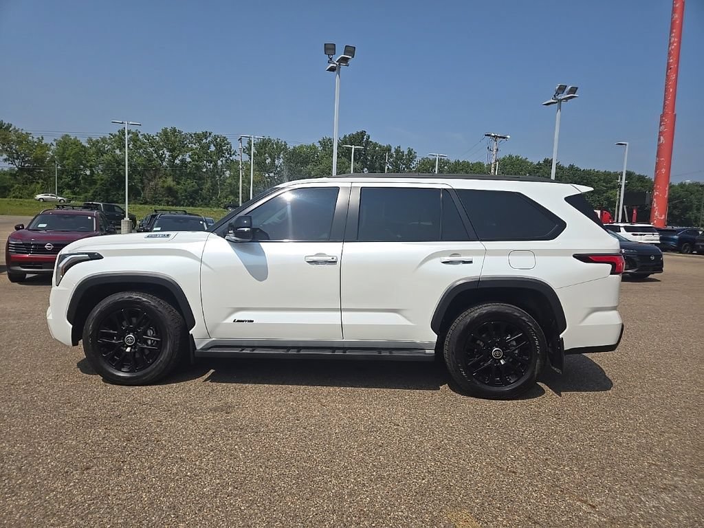 Used 2024 Toyota Sequoia Limited AWD/4WD image 4