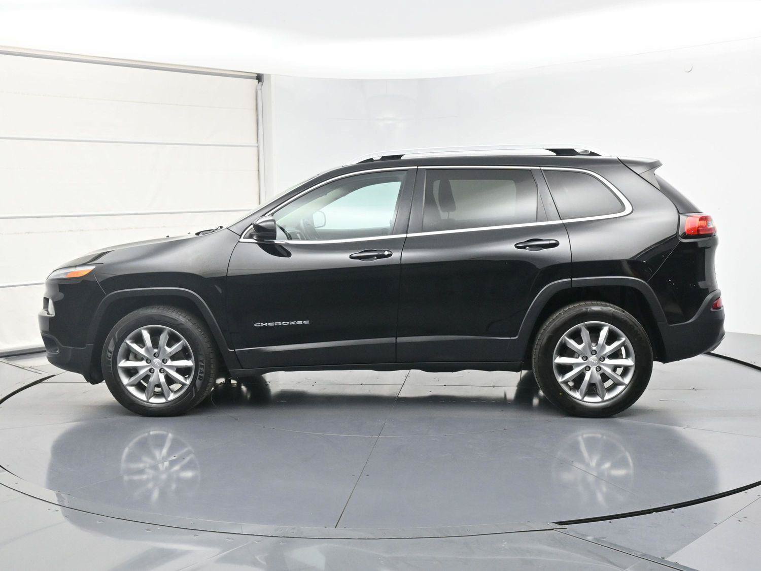 Used 2018 Jeep Cherokee Limited AWD/4WD image 18