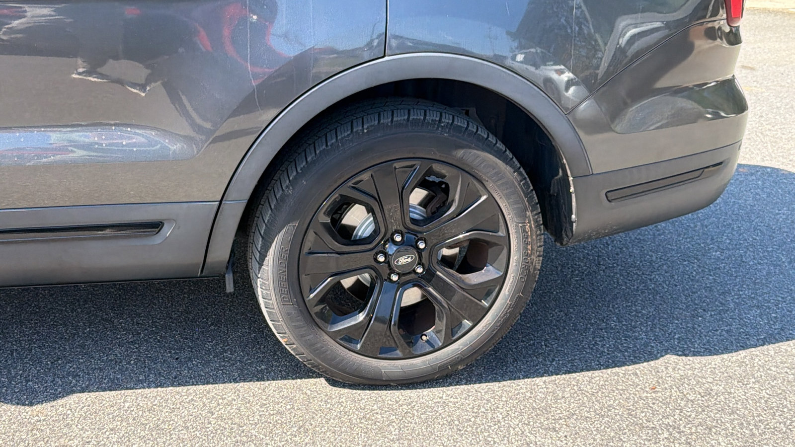 Used 2019 Ford Explorer Sport image 12