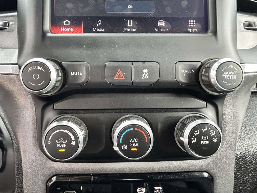 Used 2024 RAM 2500 Big Horn AWD/4WD image 20