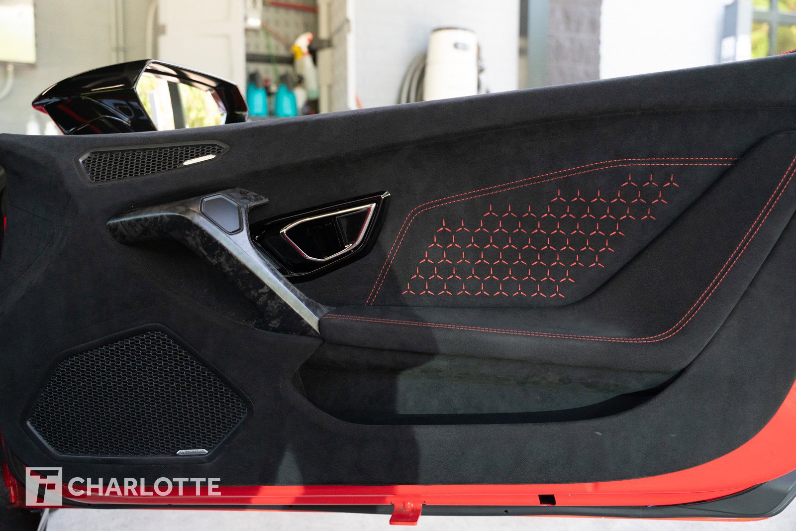 Used 2018 Lamborghini Huracan Performante image 30