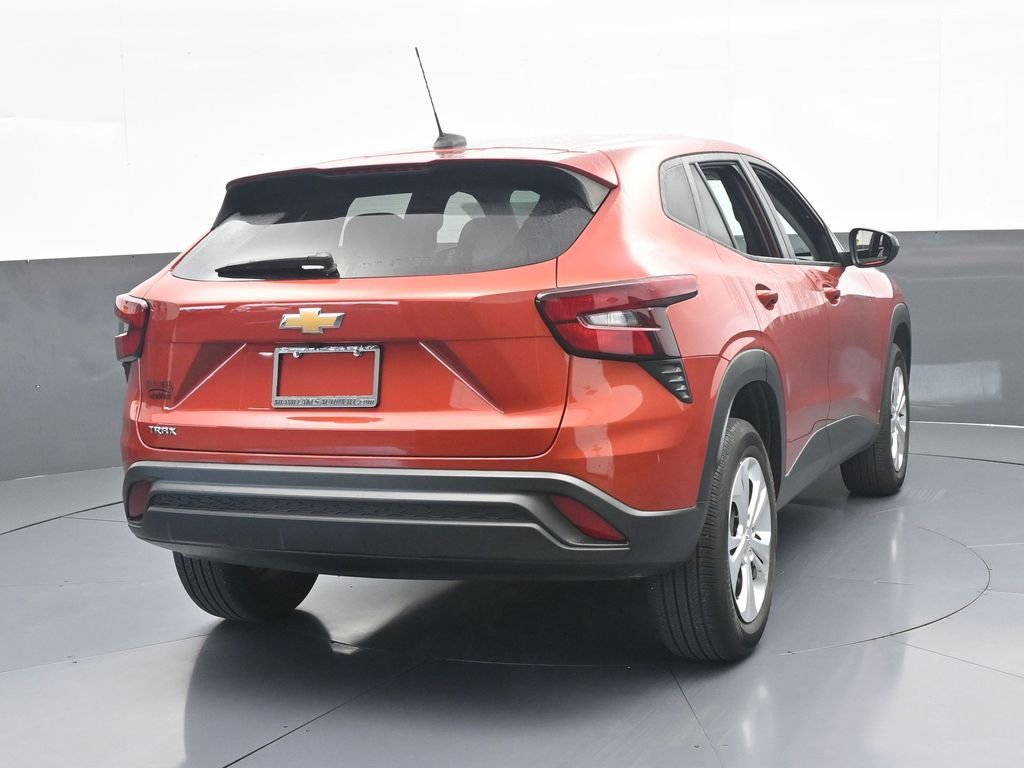 Used 2024 Chevrolet Trax LS image 5
