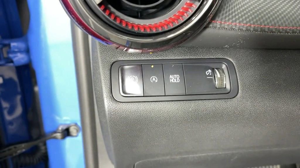 New 2025 Chevrolet Equinox RS image 28