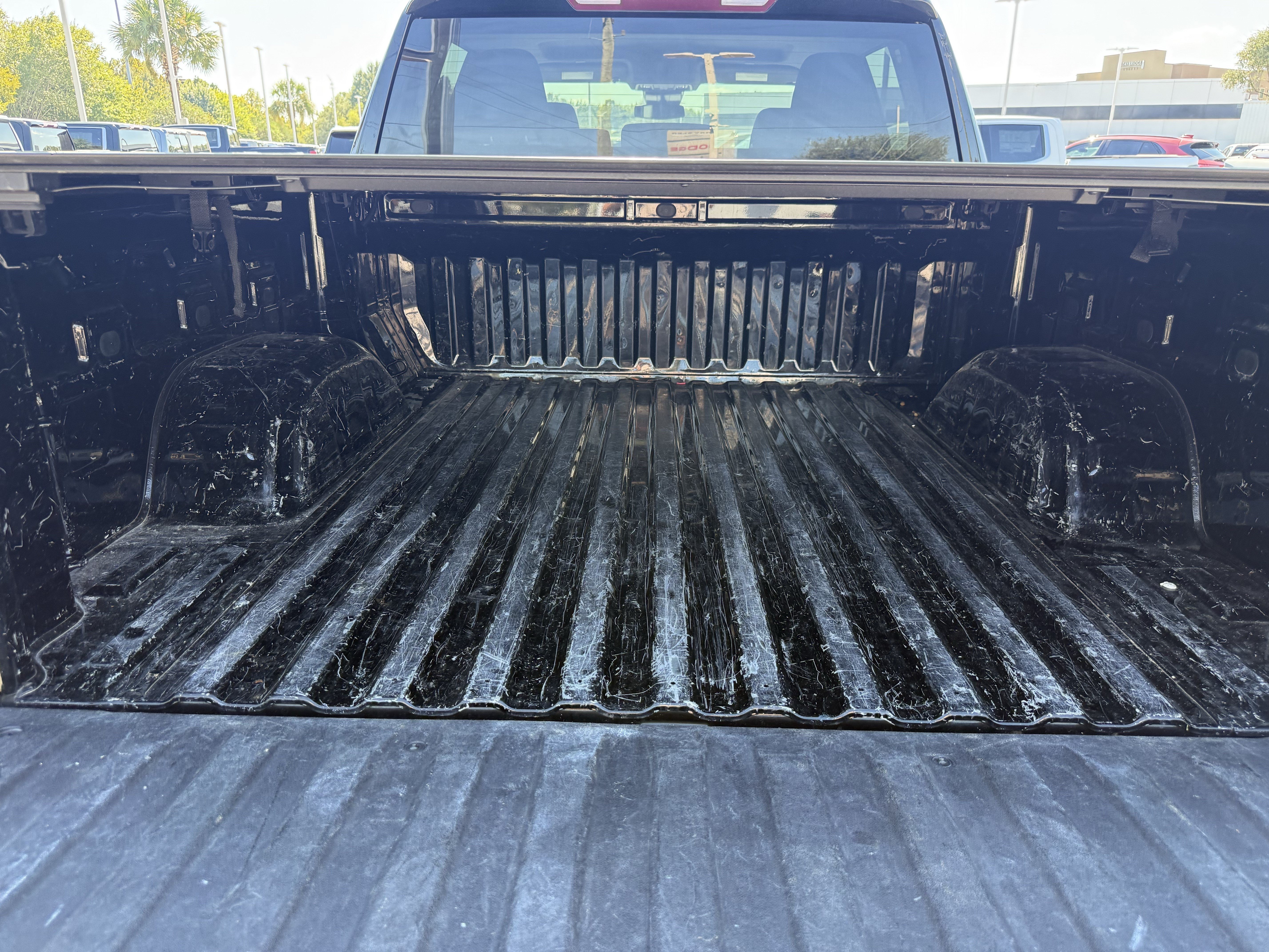 Used 2025 Chevrolet Silverado 1500 LT AWD/4WD image 28