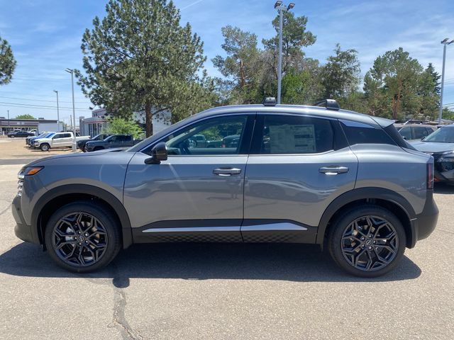 New 2026 Nissan Kicks SR AWD/4WD image 2