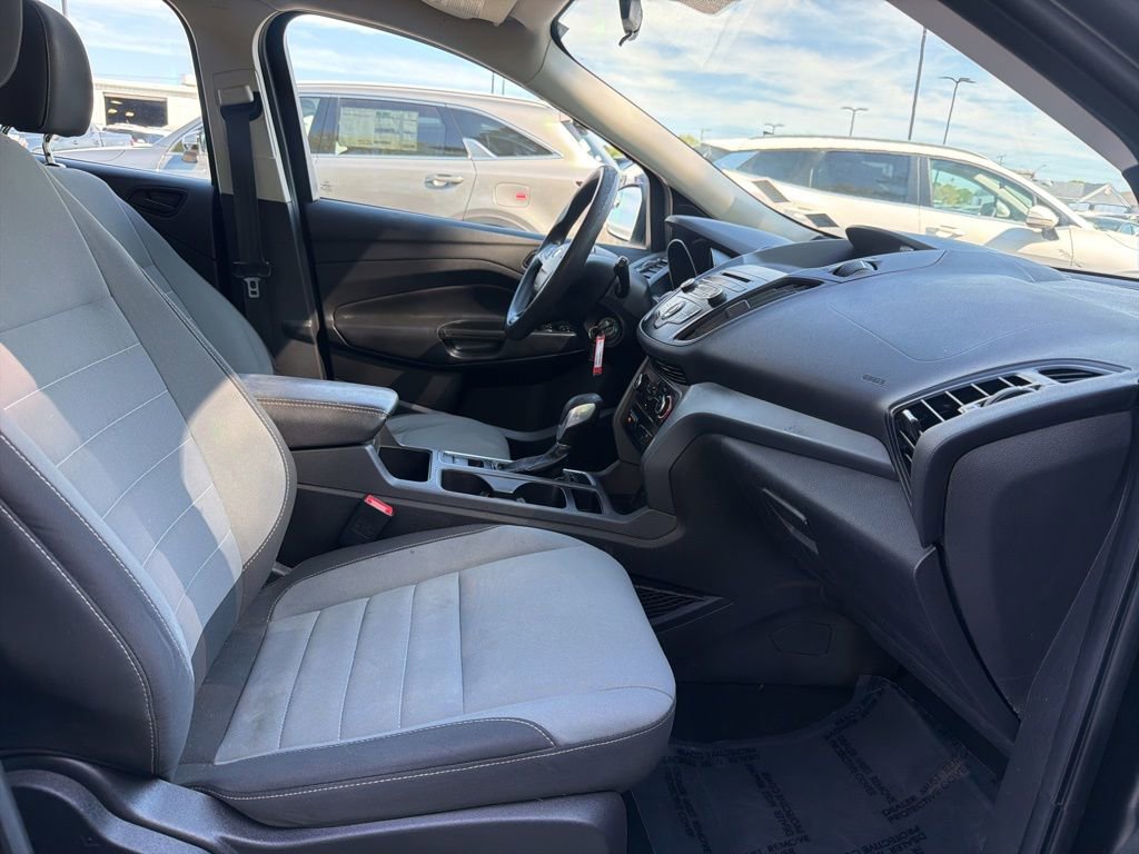 Used 2017 Ford Escape S image 30