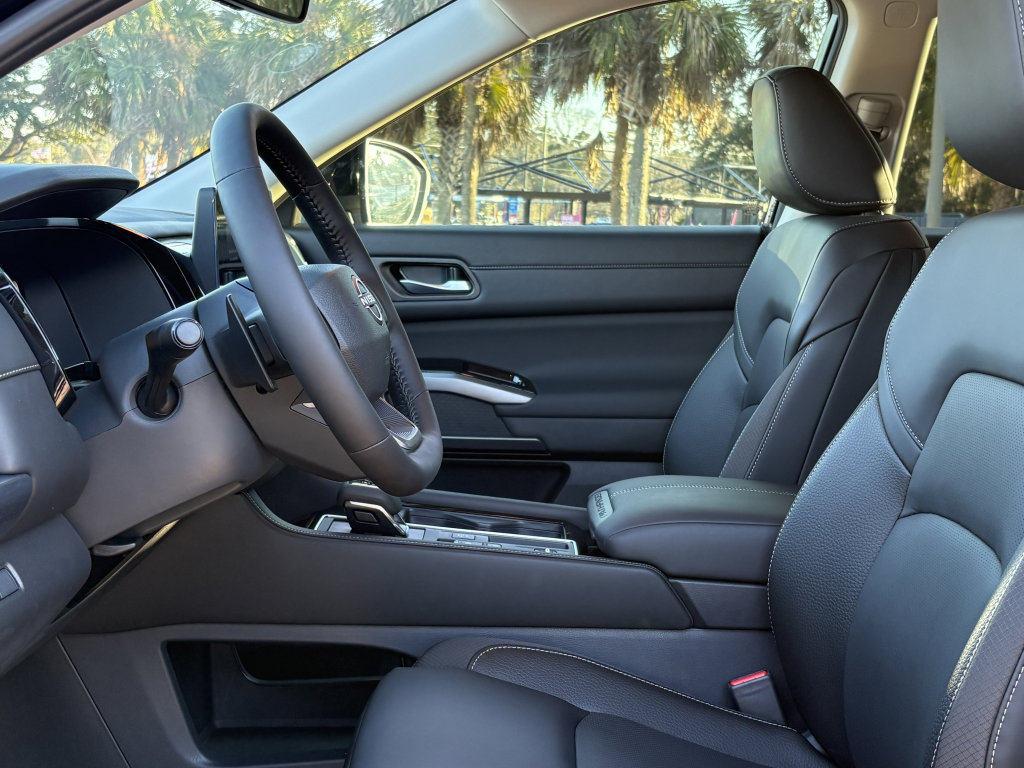 New 2026 Nissan Pathfinder SL FWD image 13