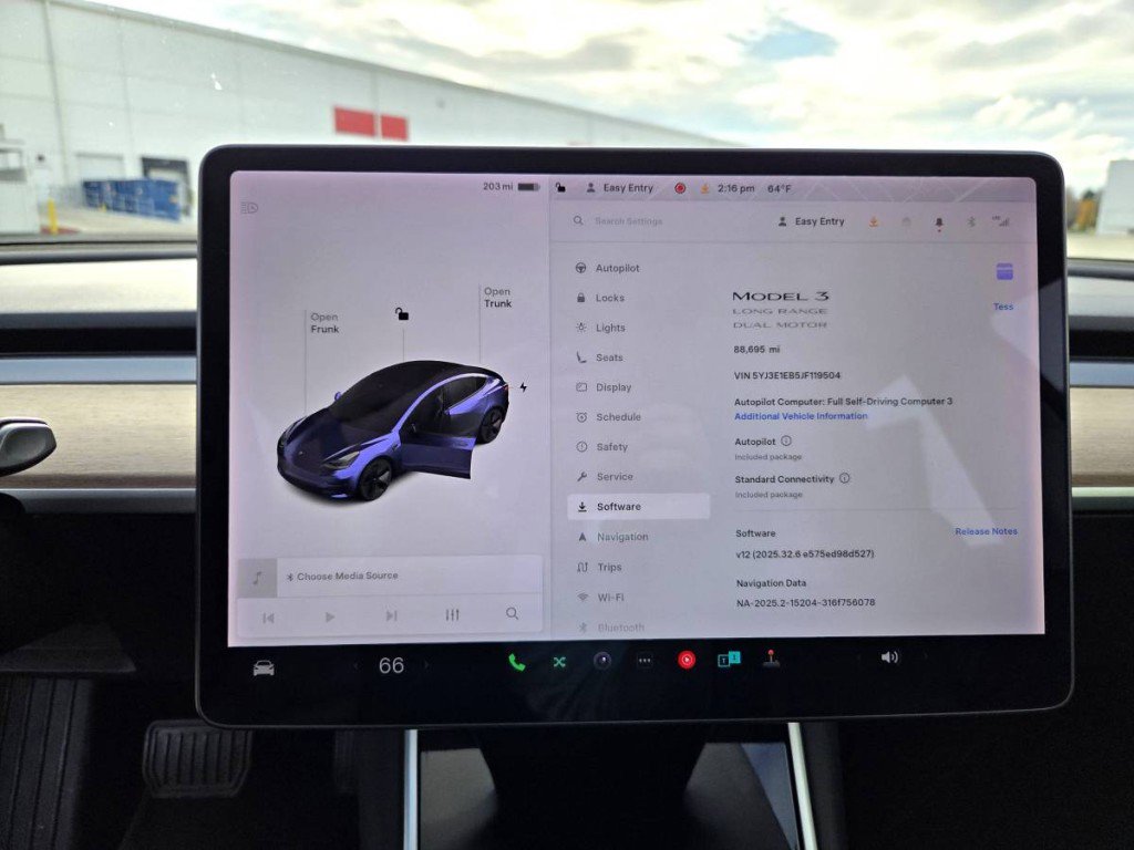 Used 2018 Tesla Model 3 Long Range image 19
