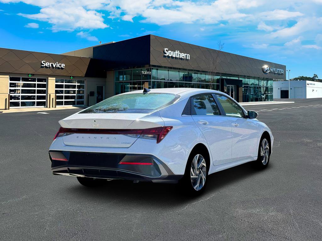 New 2026 Hyundai Elantra Limited image 9