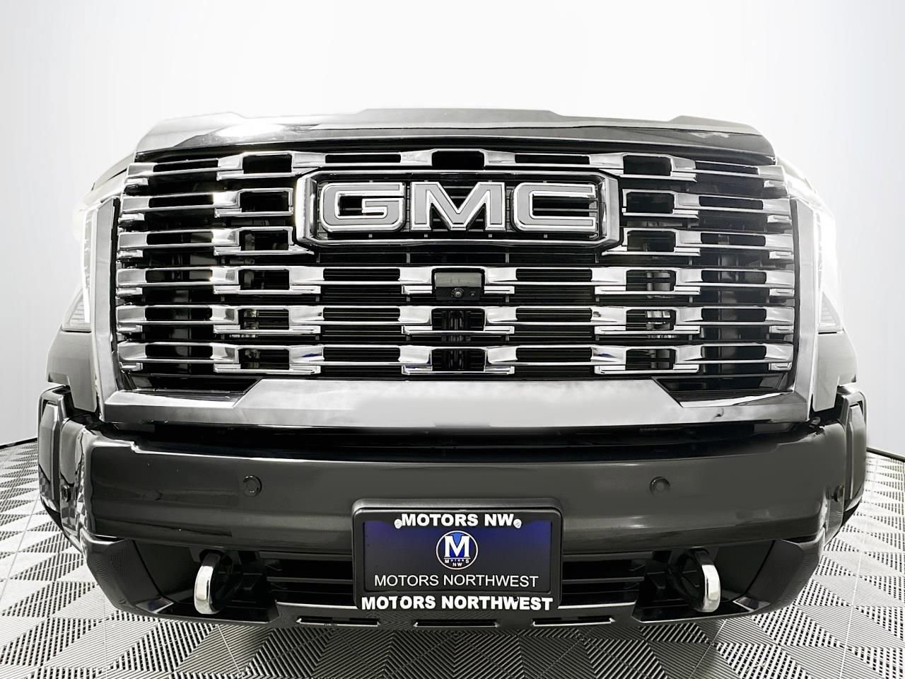 Used 2024 GMC Sierra 3500 Denali Ultimate image 3