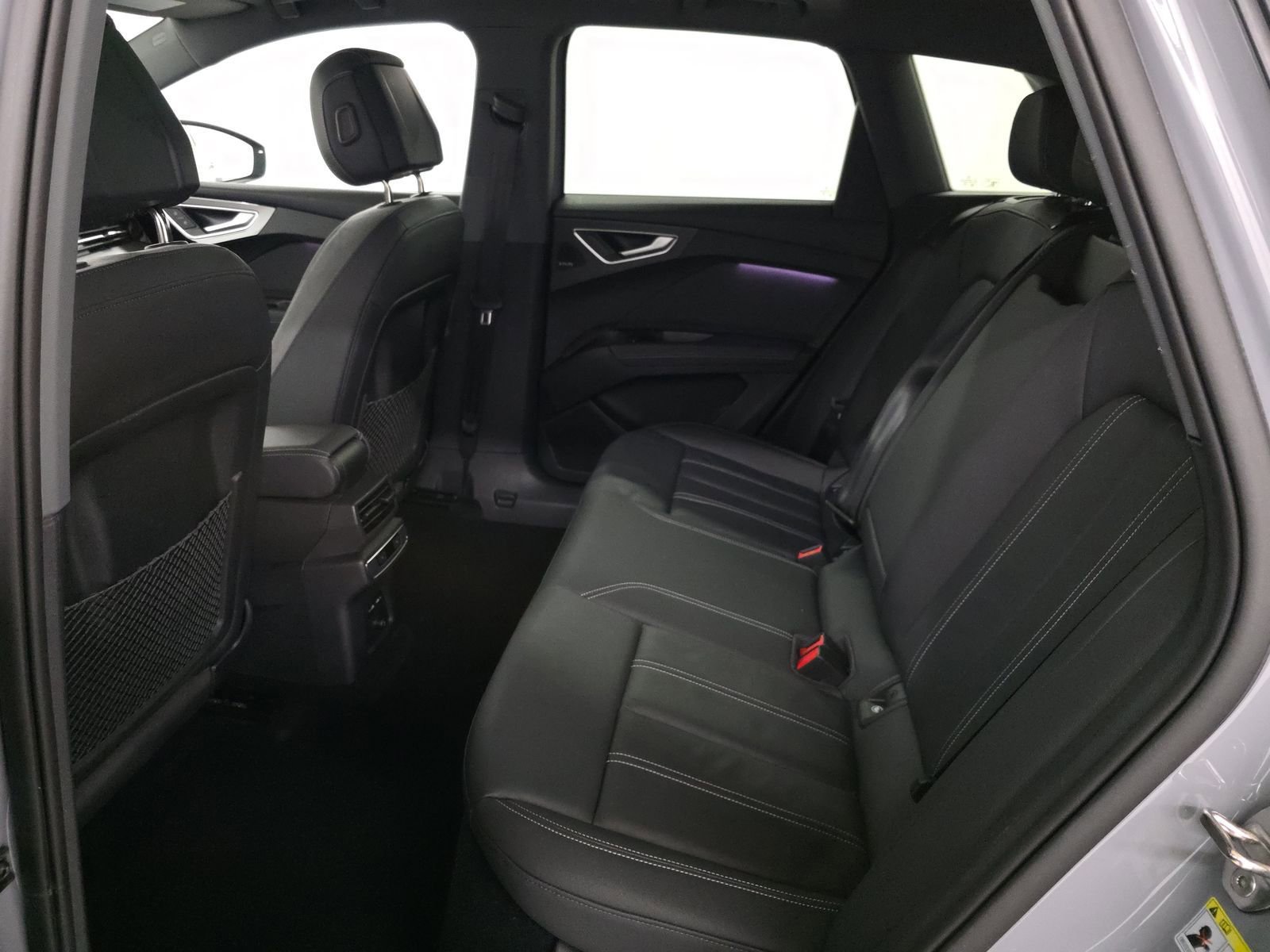 Used 2023 Audi Q4 e-tron Prestige AWD/4WD image 9