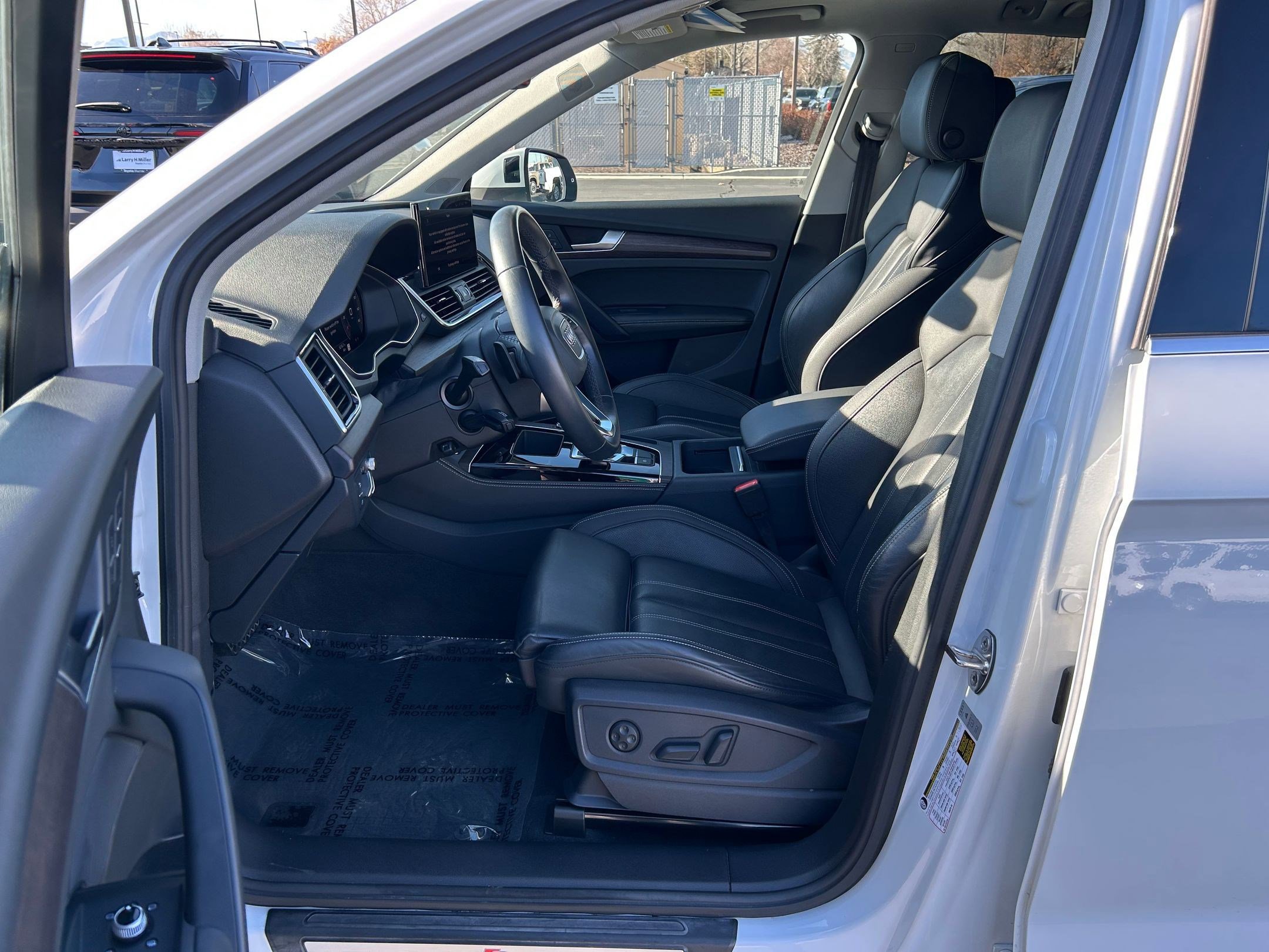 Used 2023 Audi Q5 2.0T Prestige w/ Prestige Package image 12