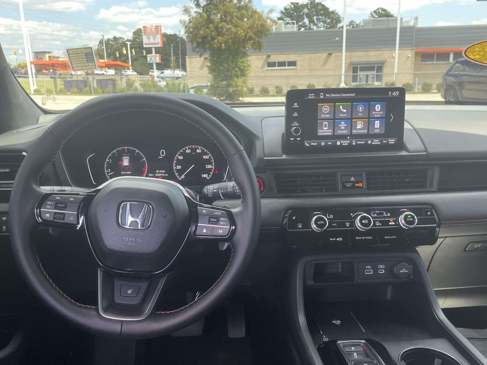 Used 2025 Honda Pilot TrailSport image 13