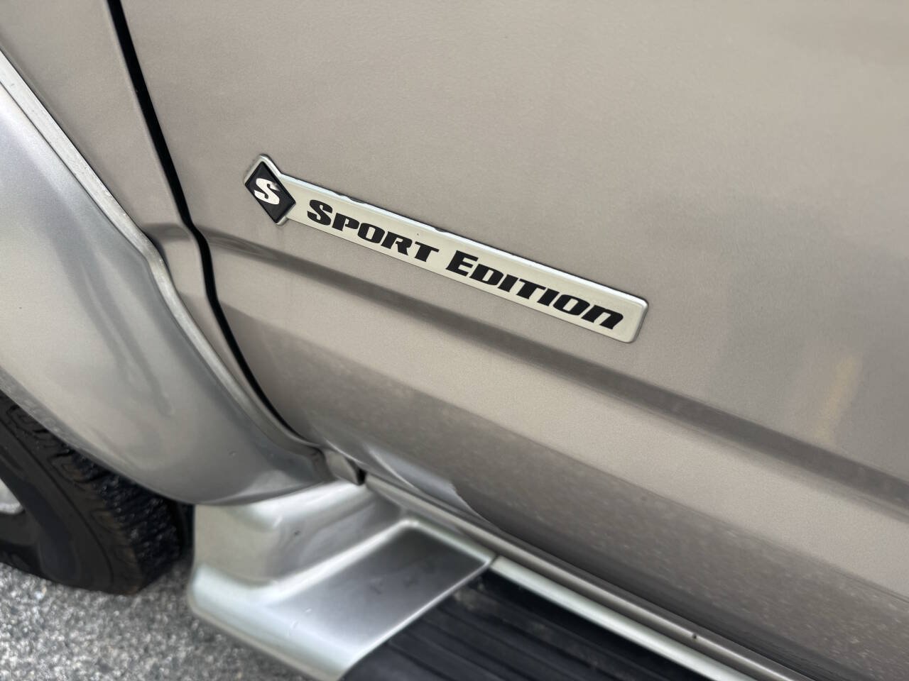 Used 2002 Toyota 4Runner SR5 AWD/4WD image 11