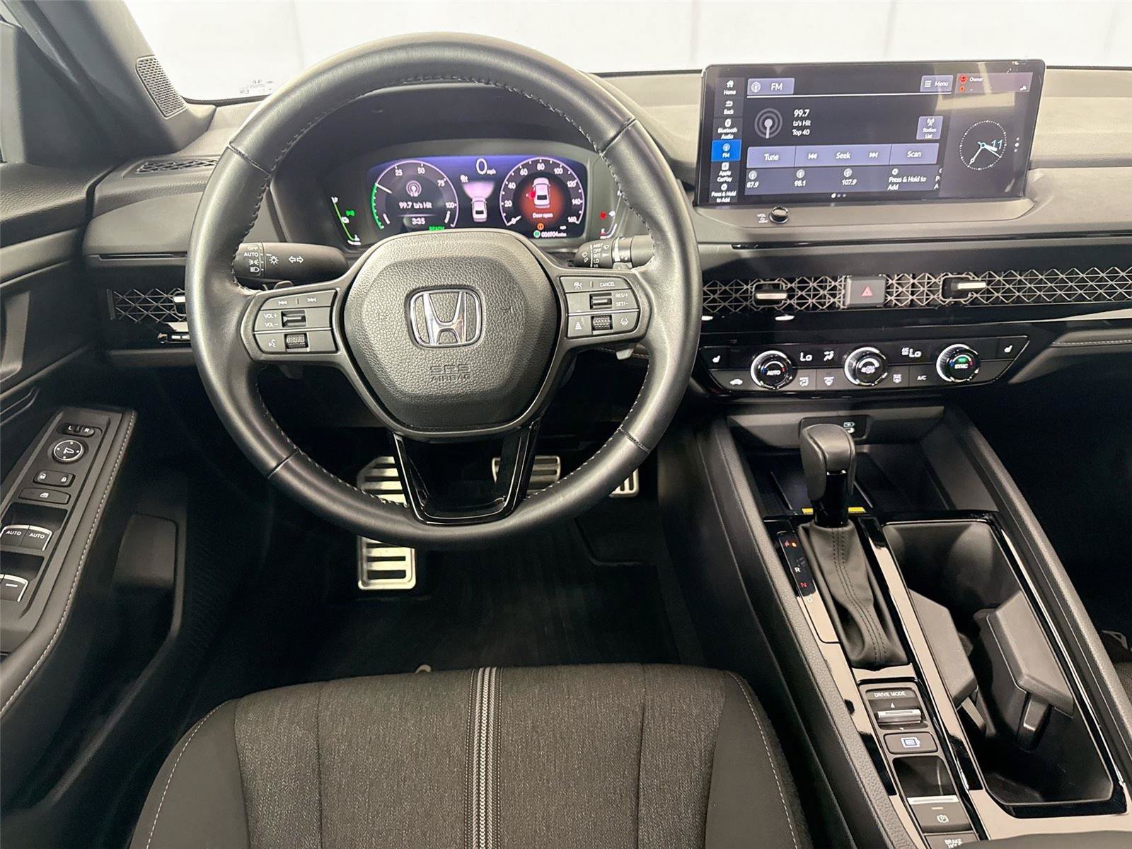 Used 2025 Honda Accord Sport image 28
