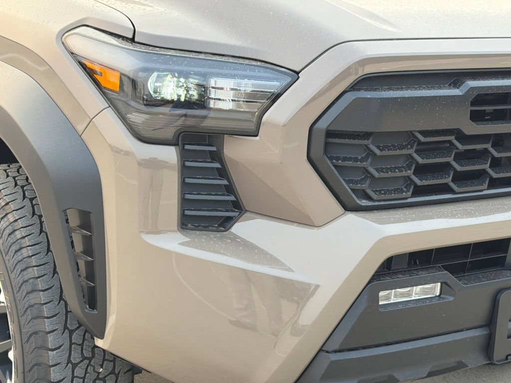 New 2026 Toyota Tacoma TRD Off-Road AWD/4WD image 8