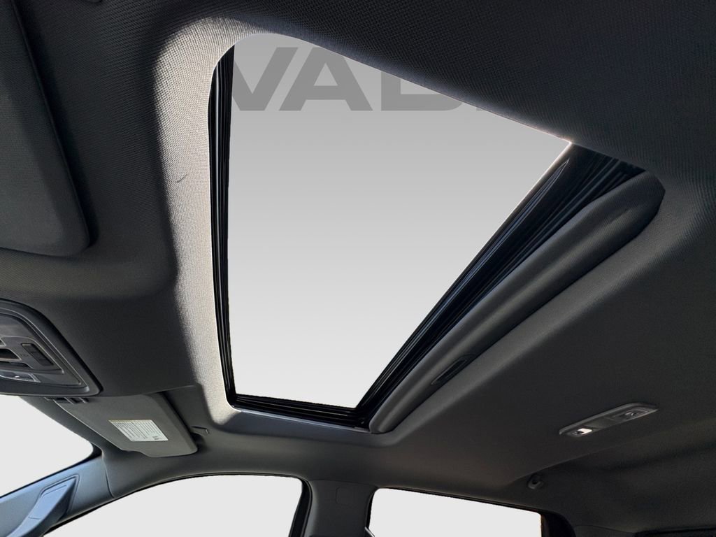 Used 2023 Chevrolet Silverado 1500 LTZ w/ LTZ Premium Package image 7