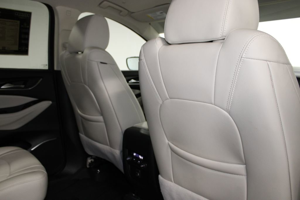 Used 2024 Buick Enclave Essence w/ Sport Touring Edition image 34