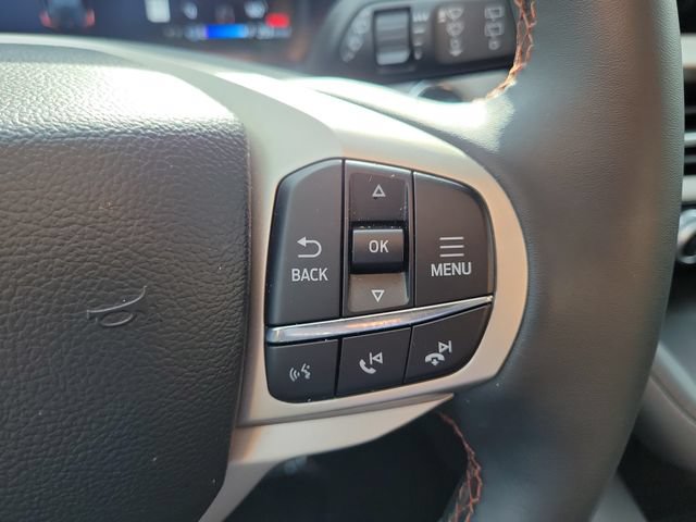 Used 2026 Ford Explorer Active RWD image 6