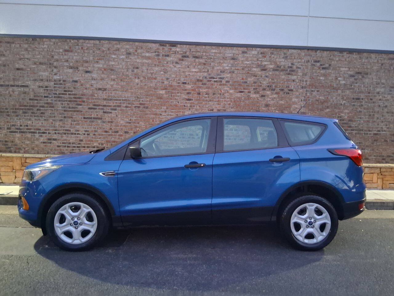 Used 2019 Ford Escape S FWD image 2