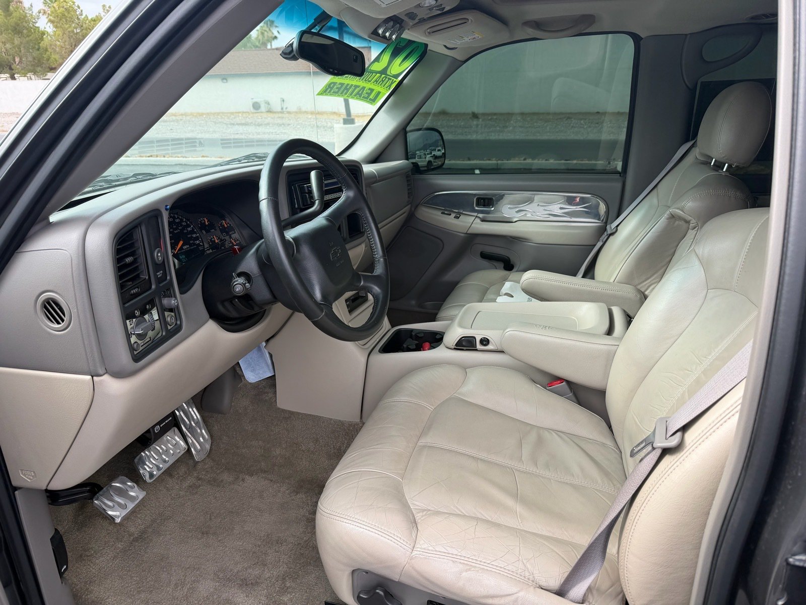 Used 2002 Chevrolet Suburban 2500 LS RWD image 12