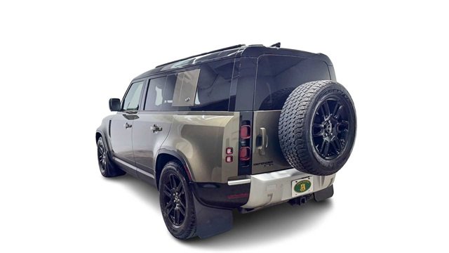 Used 2020 Land Rover Defender 110 SE image 4