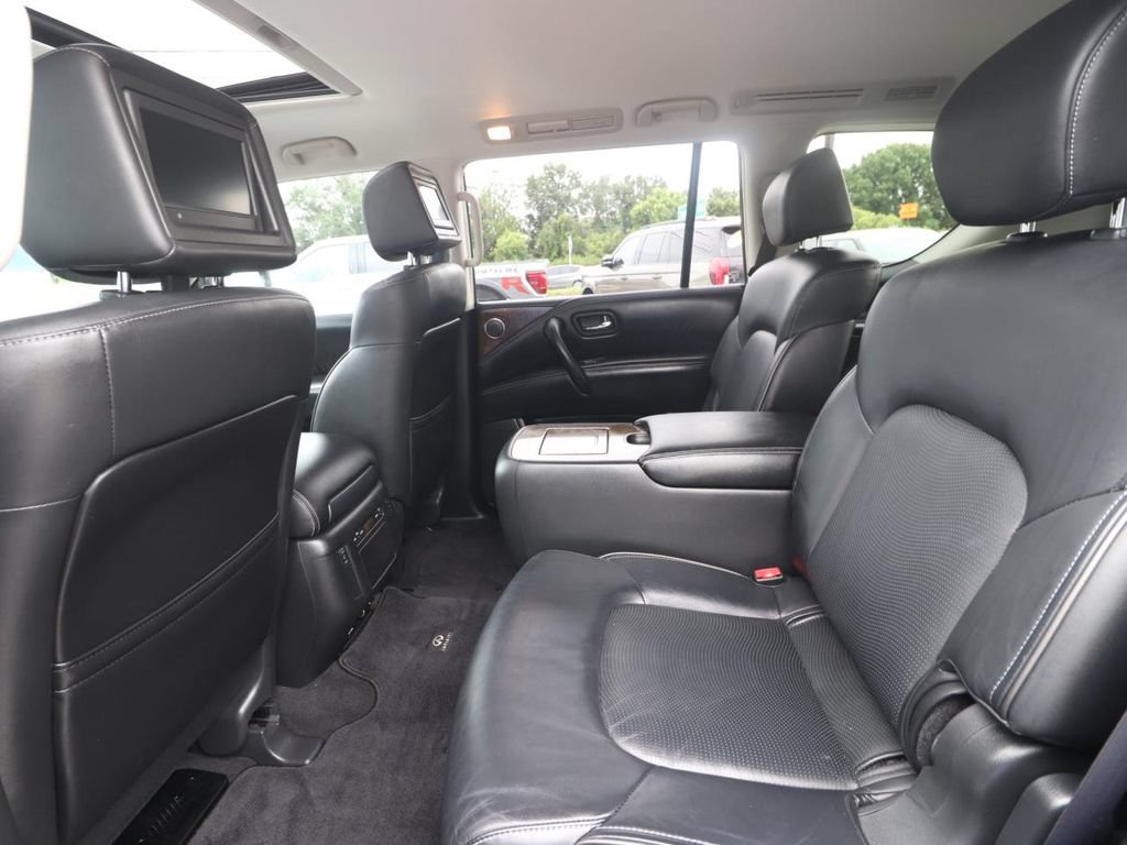 Used 2017 INFINITI QX80 4WD w/ Driver Assistance Package image 14