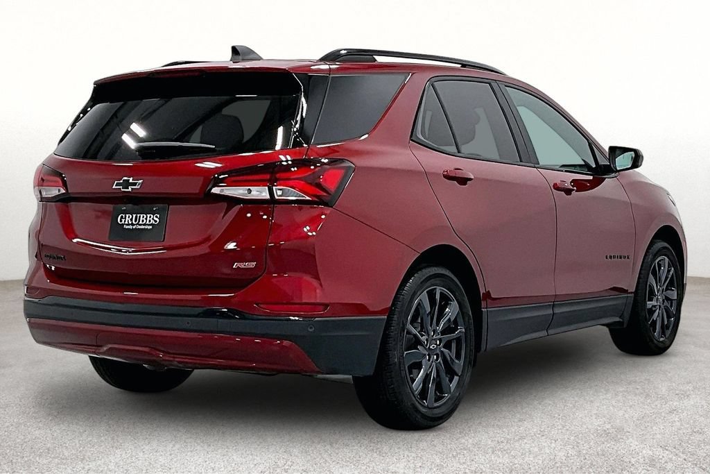 Used 2024 Chevrolet Equinox RS FWD image 2