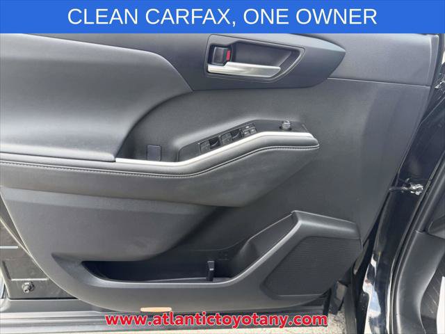 Certified 2025 Toyota Highlander XLE FWD image 19