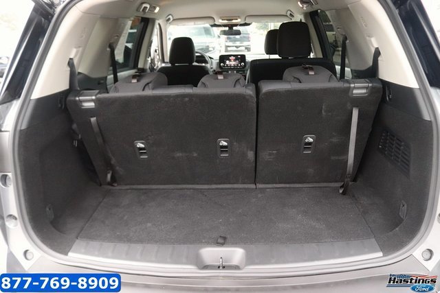 Used 2025 Nissan Pathfinder S image 14