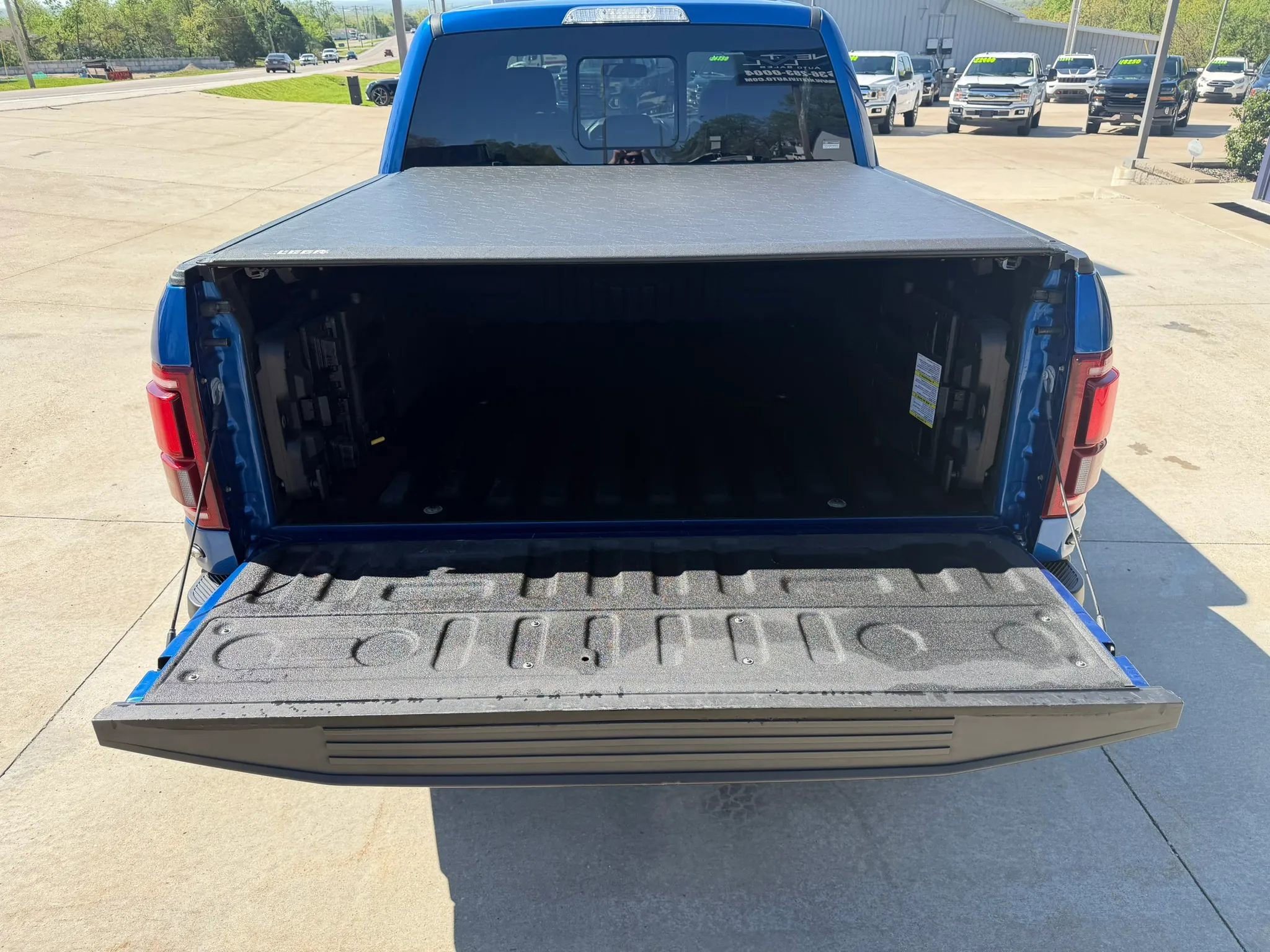 Used 2017 Ford F150 Raptor w/ Equipment Group 802A Luxury image 44