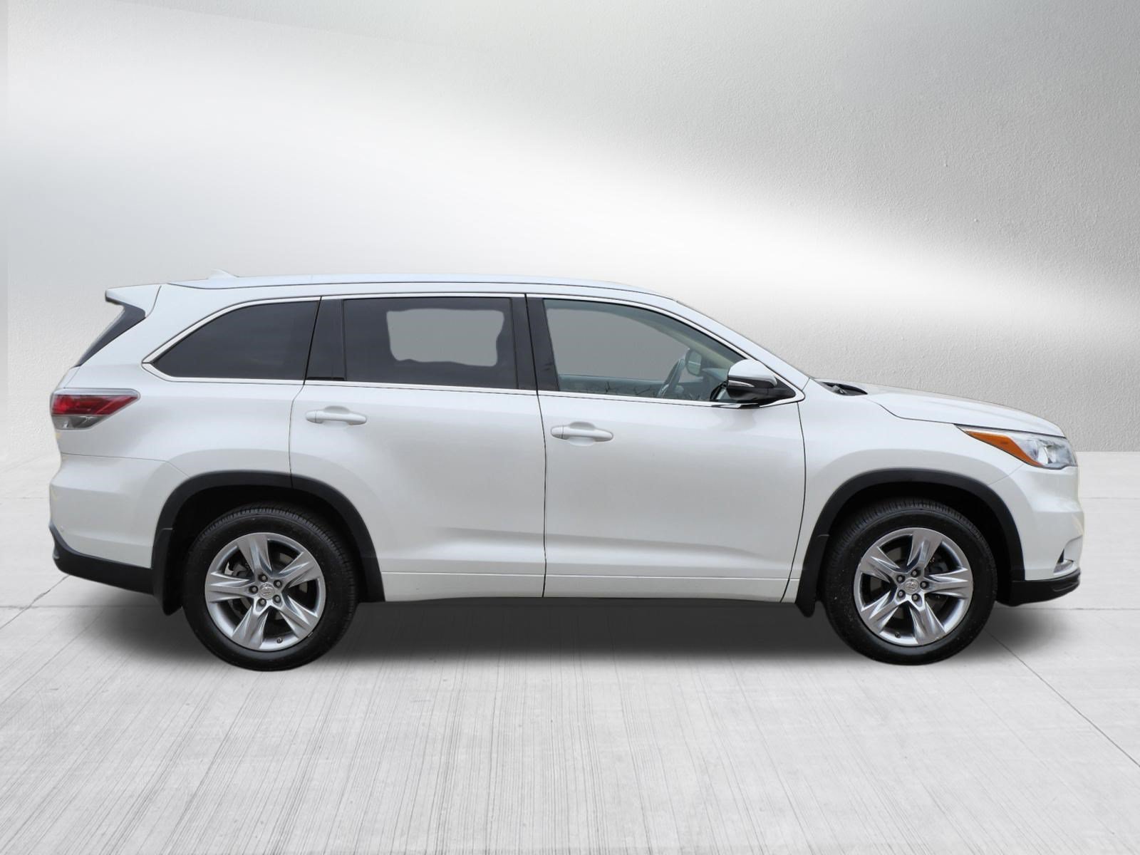 Used 2015 Toyota Highlander Limited Platinum AWD/4WD image 8