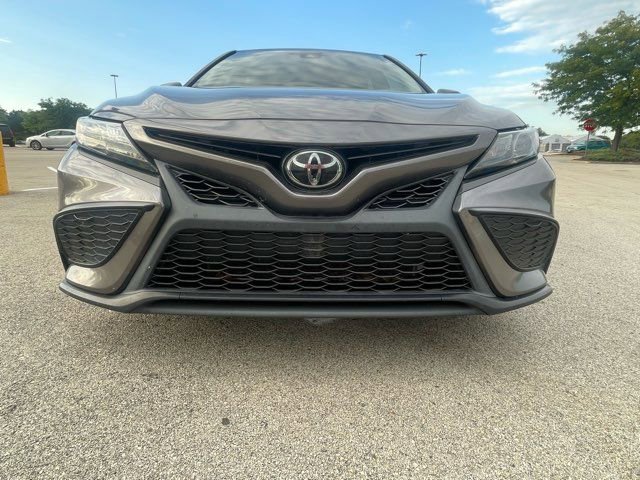 Used 2023 Toyota Camry SE image 5