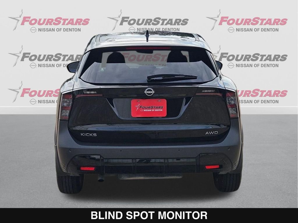 Used 2025 Nissan Kicks SV AWD/4WD image 5