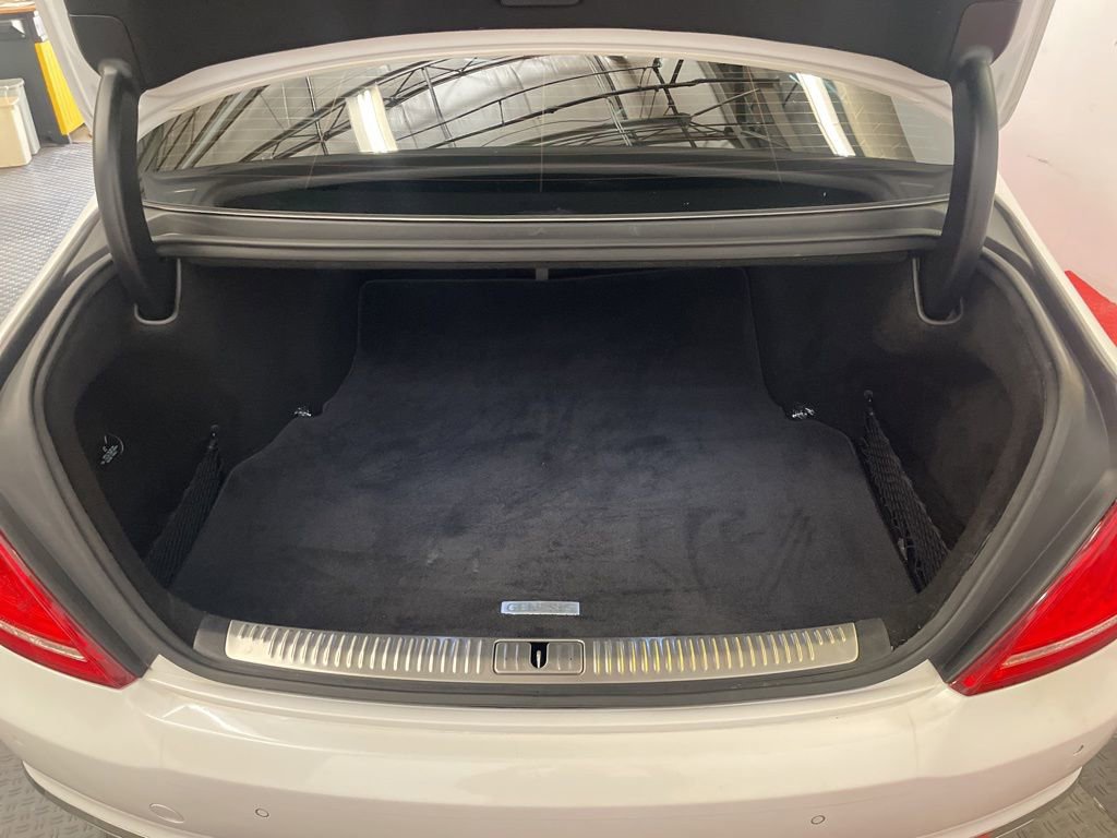 Used 2017 Genesis G90 5.0 Ultimate image 8