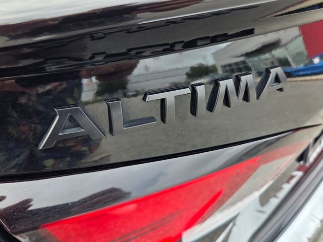 Used 2022 Nissan Altima 2.5 SR w/ Midnight Edition Package FWD image 15